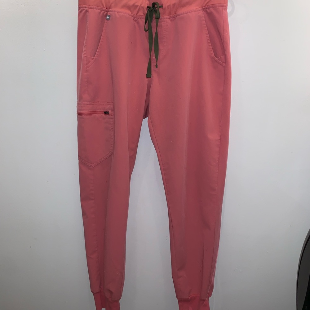 Womens Figs Scrubs Zamora Jogger Pants Coral in Medium Regular